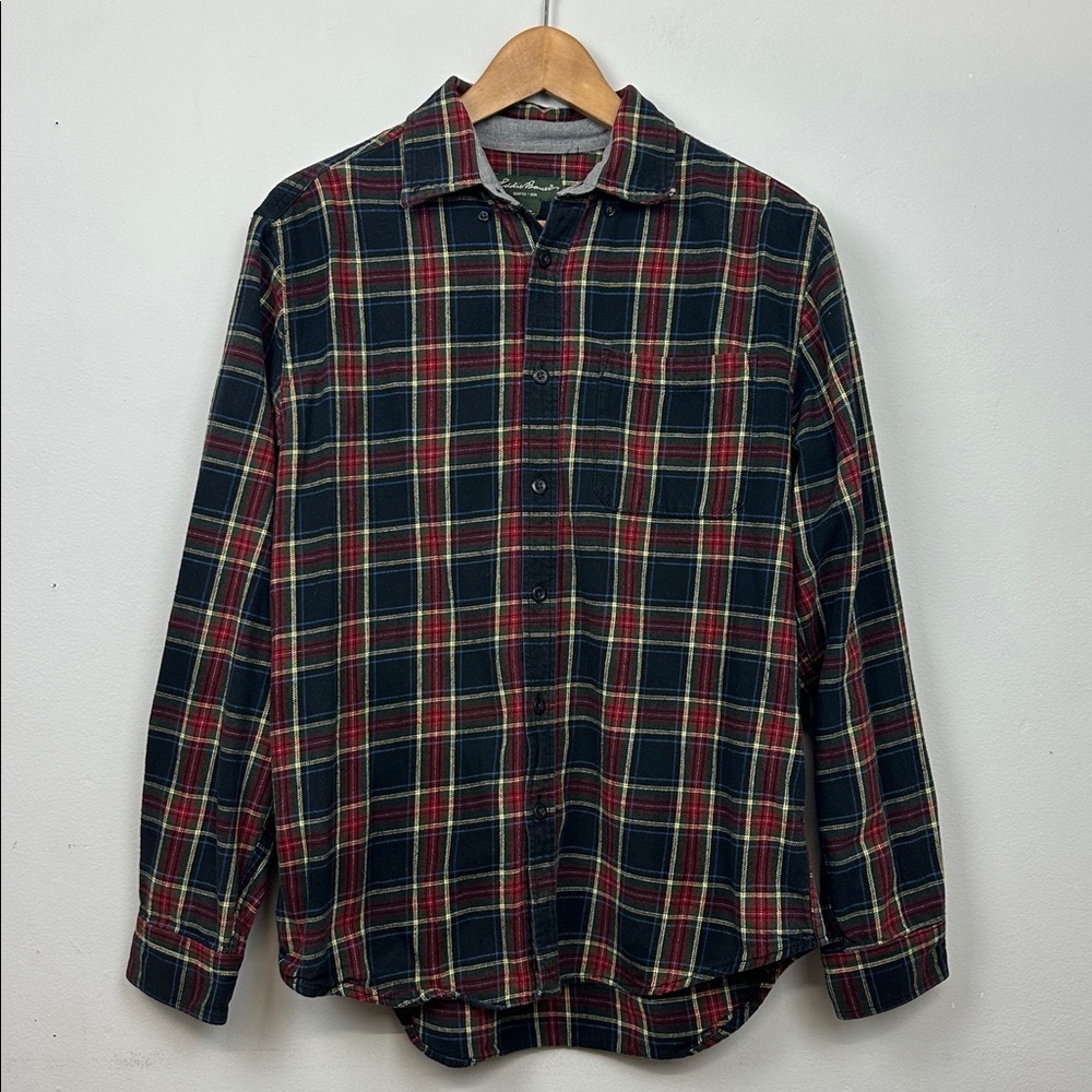 Eddie Bauer Men's Black Red Tartan Plaid Flannel Button Down Shirt Sz M